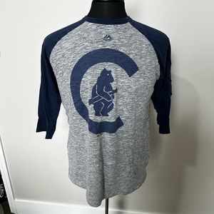 Majestic Chicago Cubs 3/4 Raglan Sleeve T-Shirt. Size L